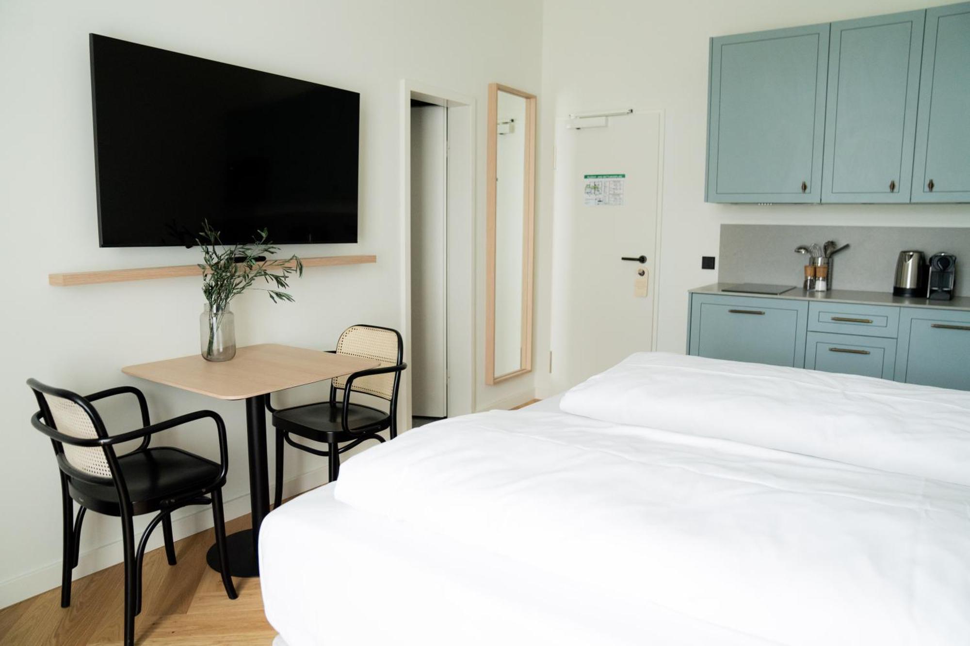 New Opening! Digital Check-in - Park By Charly * Lübeck